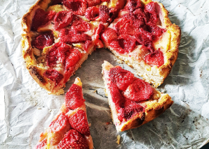 Tarta de Manzana y Fresas